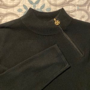 Women’s Long Sleeve Sweater